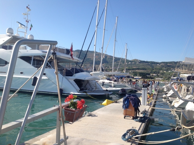  Uno de nuestros yates 