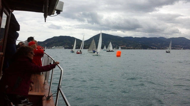  Entre una copa de vino y una regamarra 