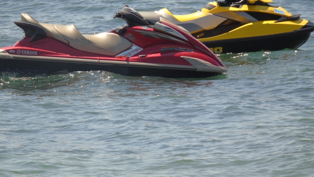  Nuestras jet skis 