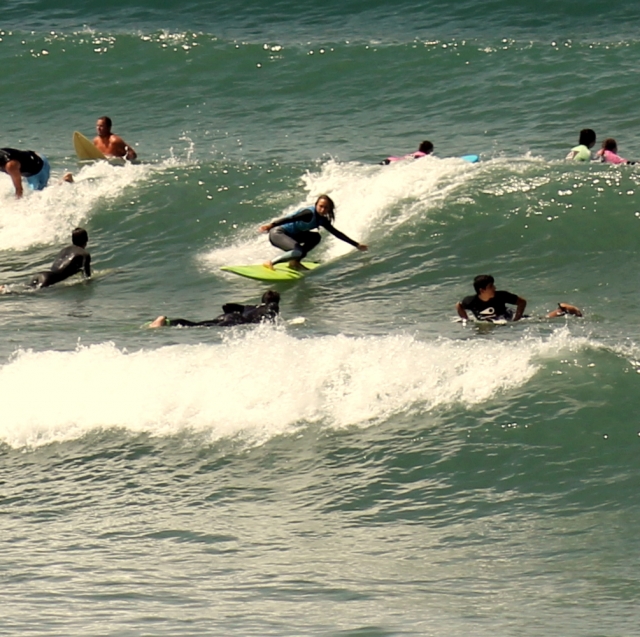  Surfeando en grupo 