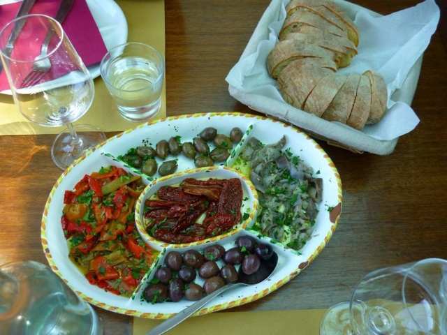  Aperitivo mediterráneo 
