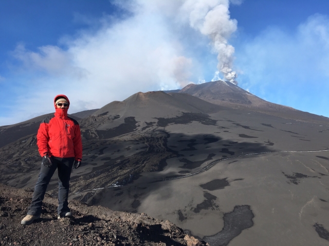  Frenle al volcán. ¡Qué emoción! 