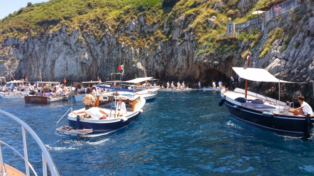  Gruta Azul. 
