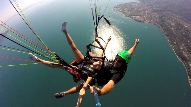  Parapenle en el lago de Garda 