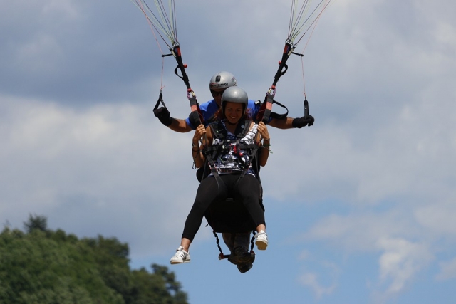  En el aire y sonriendo 