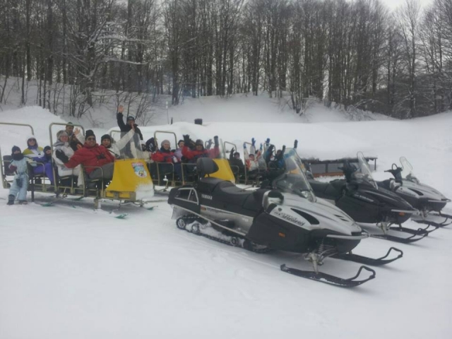  Nuestras motos de nieve 