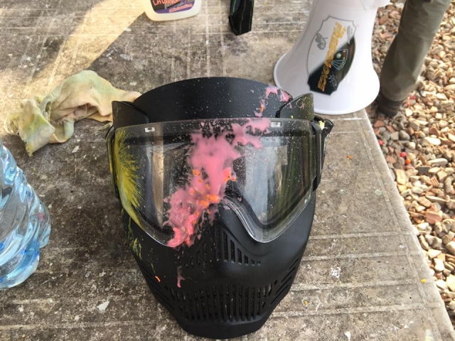 Casco de gotcha 