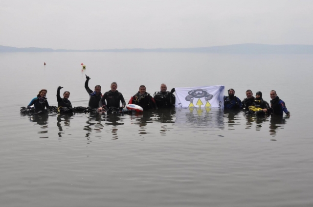  Todos juntos en el agua 