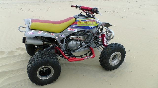  Cuatrimoto en la playa 