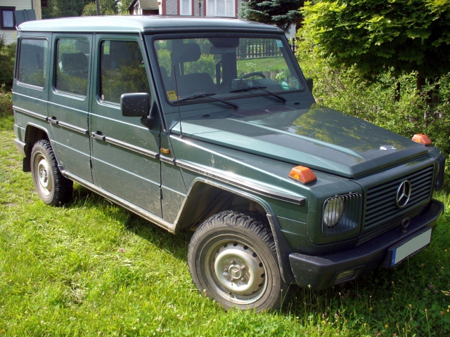  Vehículo todoterreno verde 4x4.JPG 