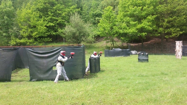 Jugadores de gotcha en acción 