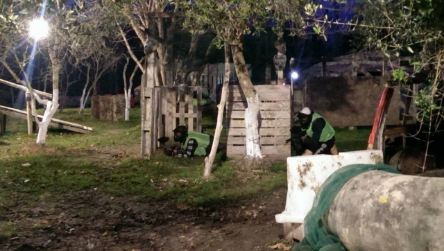  Participantes jugando gotcha incluso de noche 