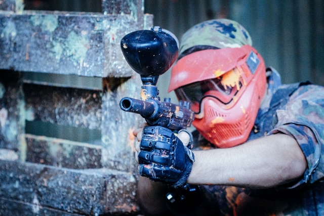  Participanle esperando golpear al rival 