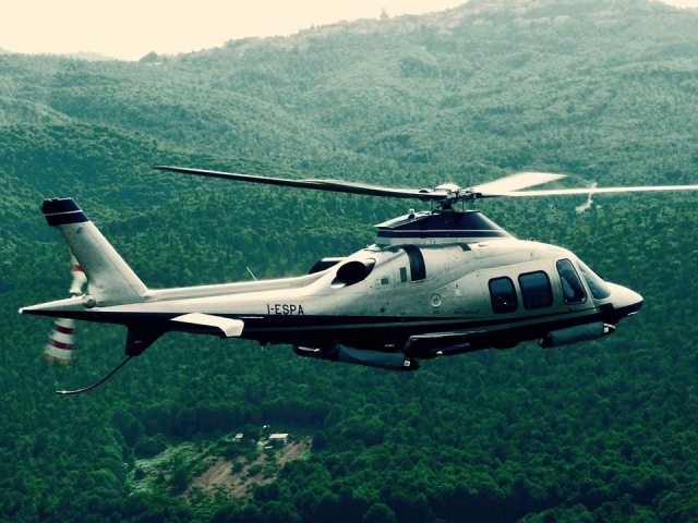  Uno de los hermosos helicópteros