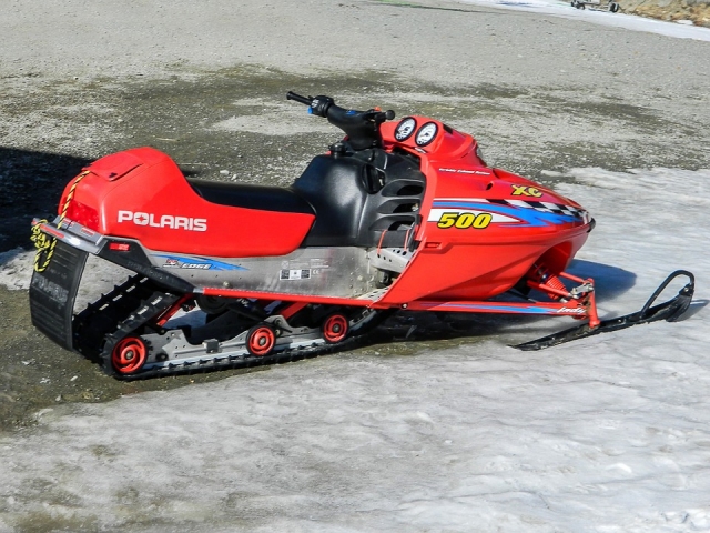  Hermosa moto de nieve 