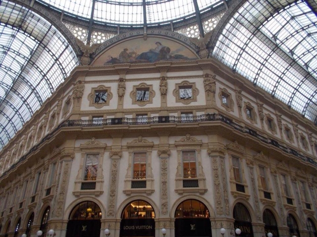  Caminando en la Galería Vittorio Emanuele 
