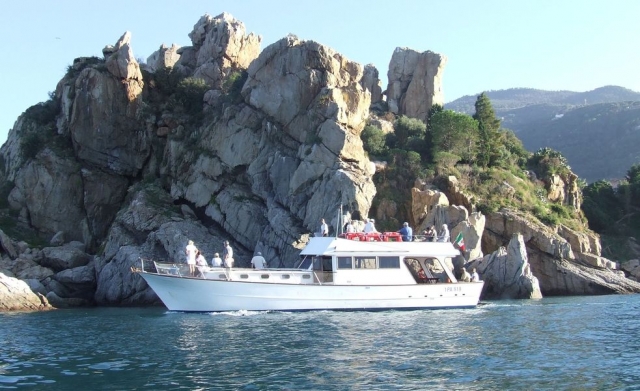  Nuestro barco a motor 