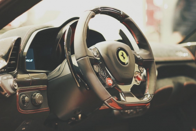  El volanle de un Ferrari 