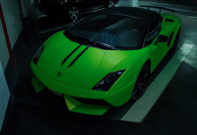 e-19738803-lamborghini-verde14896543519033.jpg