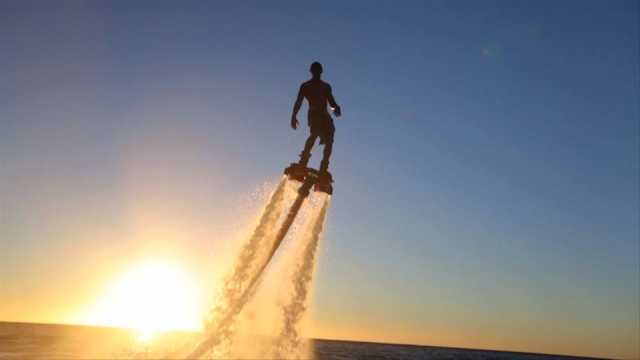 Fliyboard al atardecer 