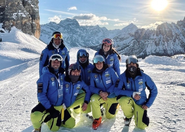  Una foto de grupo 