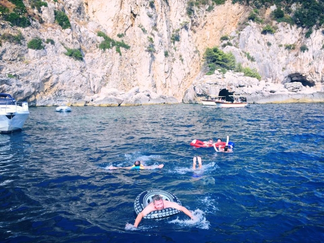  un pequeño chapuzón 