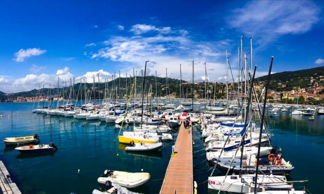  Nuestros barcos 