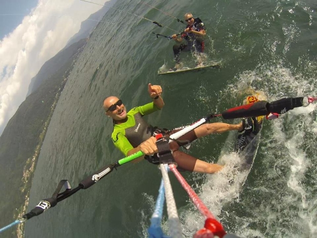  Kitesurf en compañía 