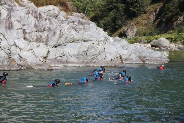  Barranquistas a lo largo del río 