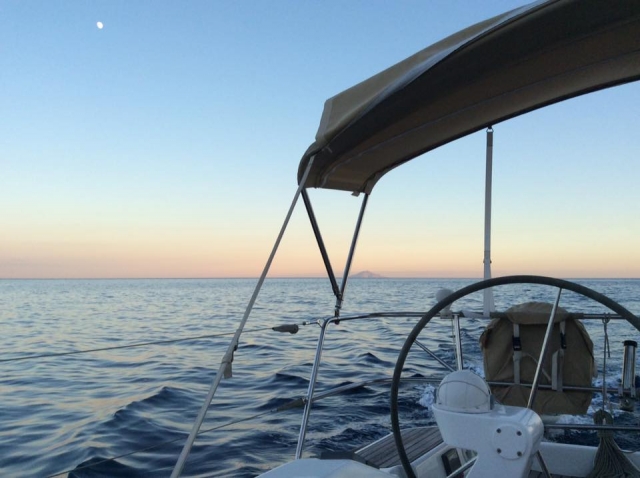  Navegando al atardecer 