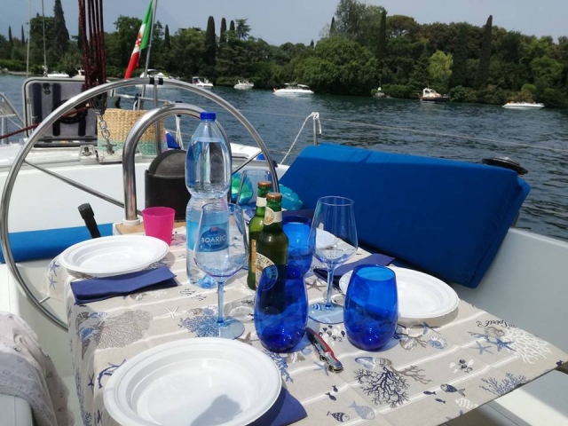  Le esperamos a bordo 