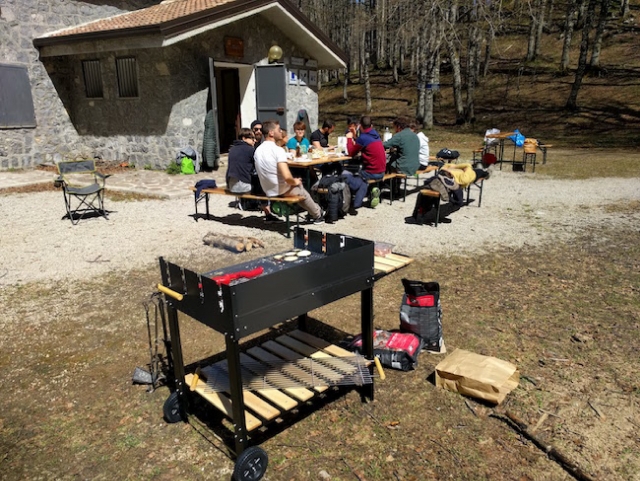  Almuerzo en el refugio 