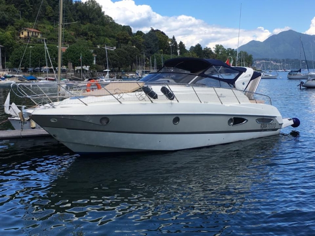  Amarrado en el puerto 