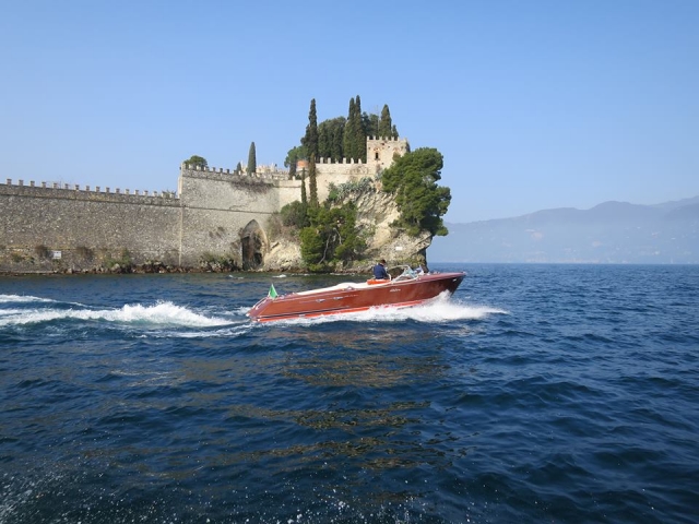  Navegando en el lago 