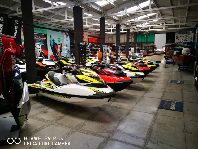  Exposición de jet skis 