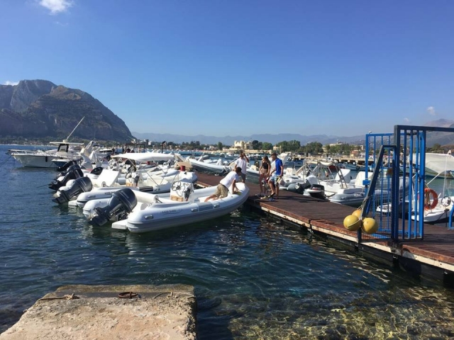  Le esperamos en el puerto de Mondello 