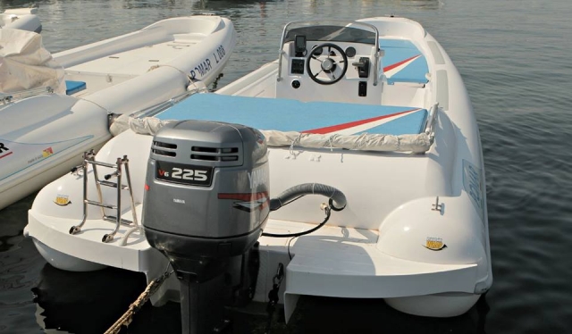  ¡Sube a bordo de nuestros botes de goma! 