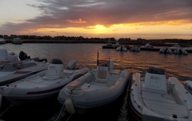  Atardecer en el puerto 