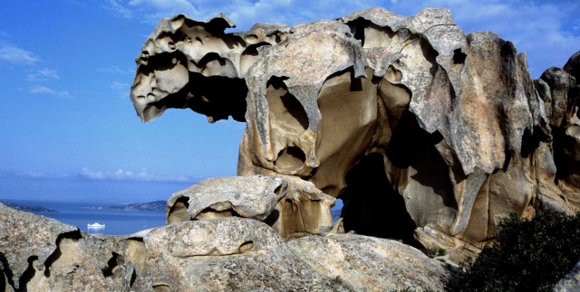  La roca del oso en palau 
