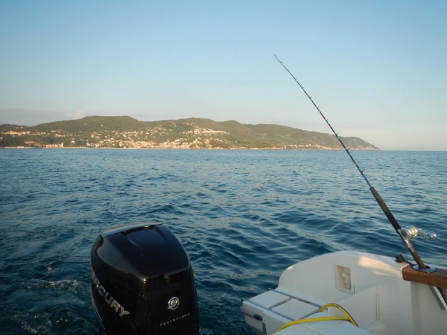  Renta con equipo de pesca 