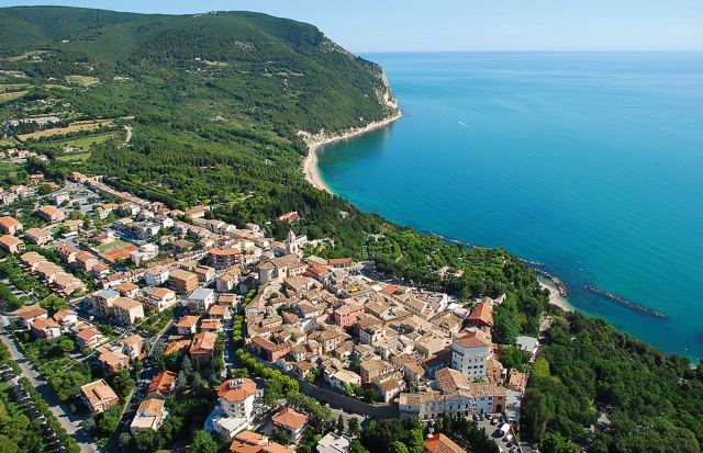  Vista panorámica de Sirolo 