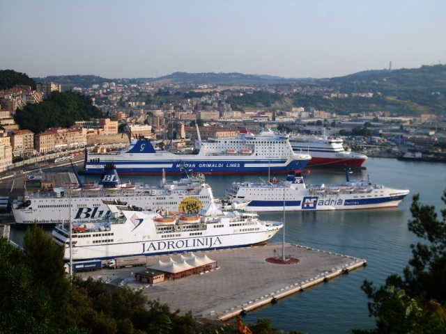  El puerto de ancona 