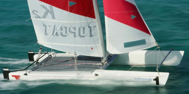  Uno de nuestros catamaranes 
