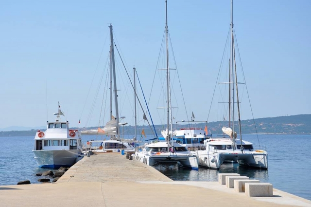  los catamaranes del puerto 