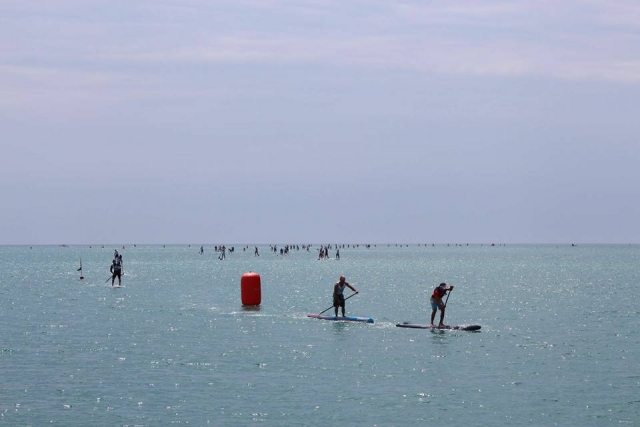  Sup con mar plano 