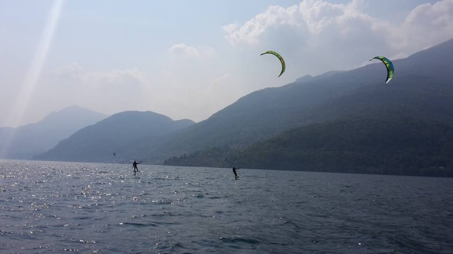  Kitesurf en el lago 