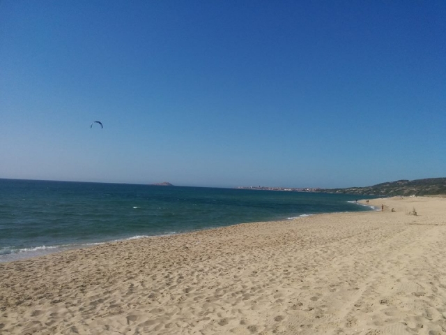  Kitesurf frenle a la playa Li Mindi 