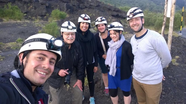  Espeleólogos en acción 