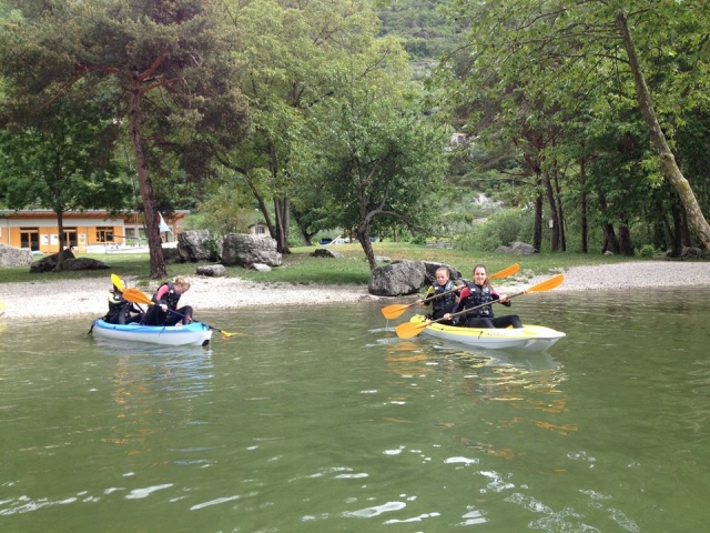 Kayaks dobles en Cavedine 