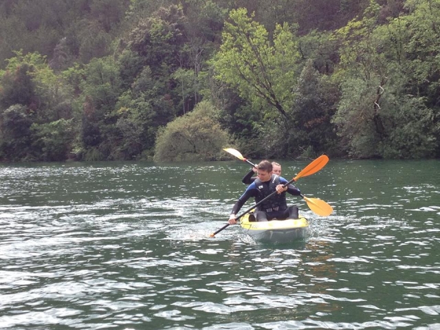  Venga y descubre las bellezas del lago di Cavedine en kayak 